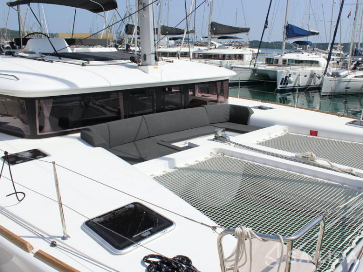 Lagoon 450 - Yacht Charter Sailica