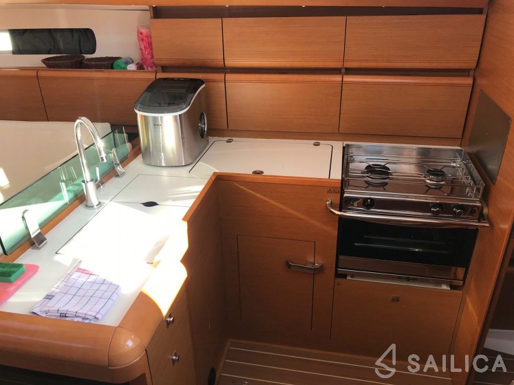 Sun Odyssey 449 - Yacht Charter Sailica