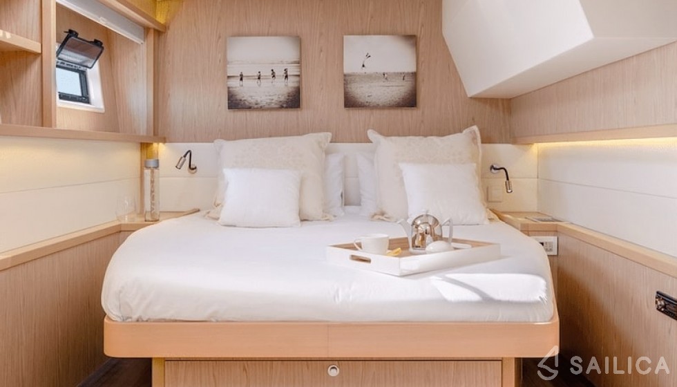 Lagoon 52F - Yacht Charter Sailica