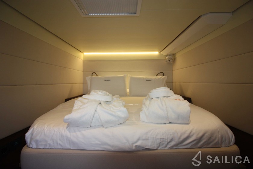 Lagoon 620 - Yacht Charter Sailica