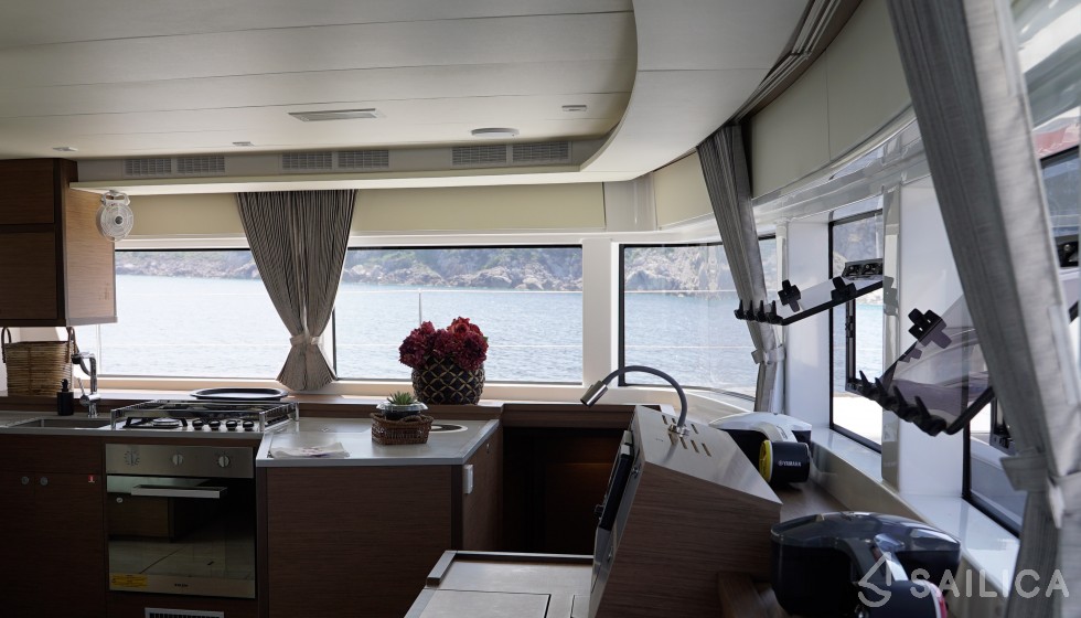 Lagoon 52 - Yacht Charter Sailica
