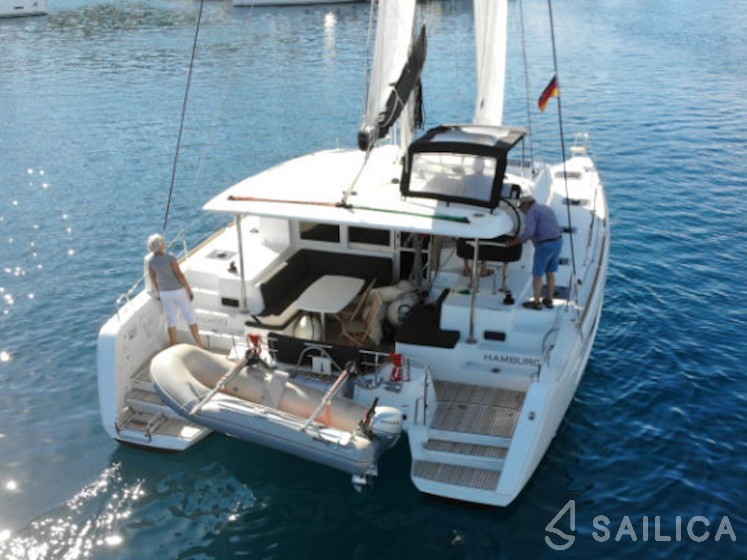 Lagoon 40 - Yacht Charter Sailica