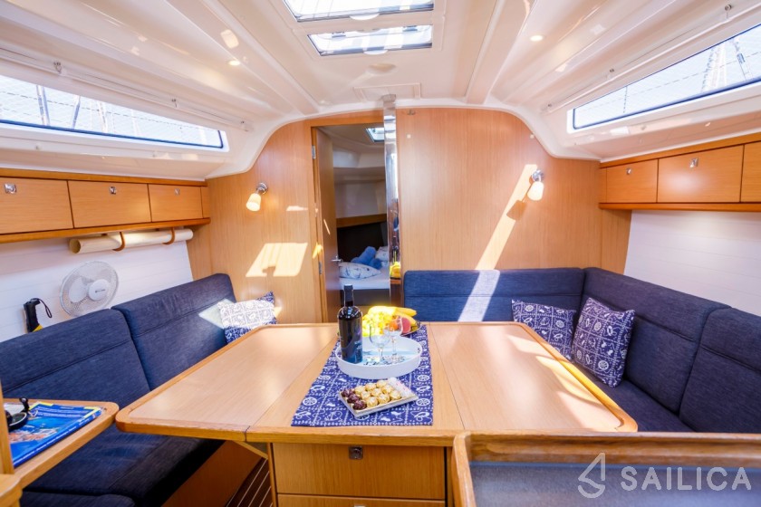 Bavaria 37 Cruiser - Yacht Charter Sailica