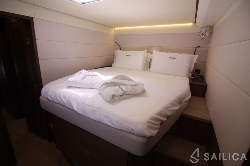 Lagoon 620 - Yacht Charter Sailica