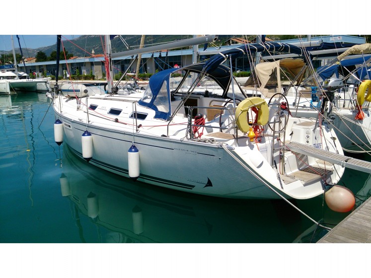 Dufour 385 - Yacht Charter Sailica