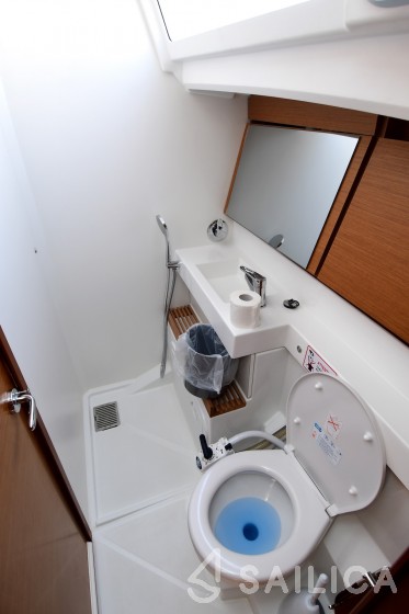 Sun Odyssey 440 - Yacht Charter Sailica