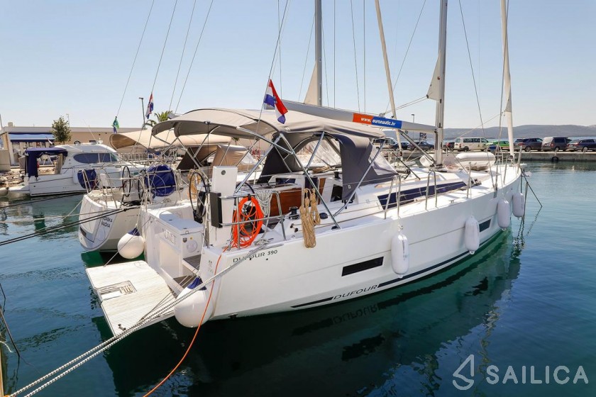 Dufour 390 Grand Large - Yacht Charter Sailica
