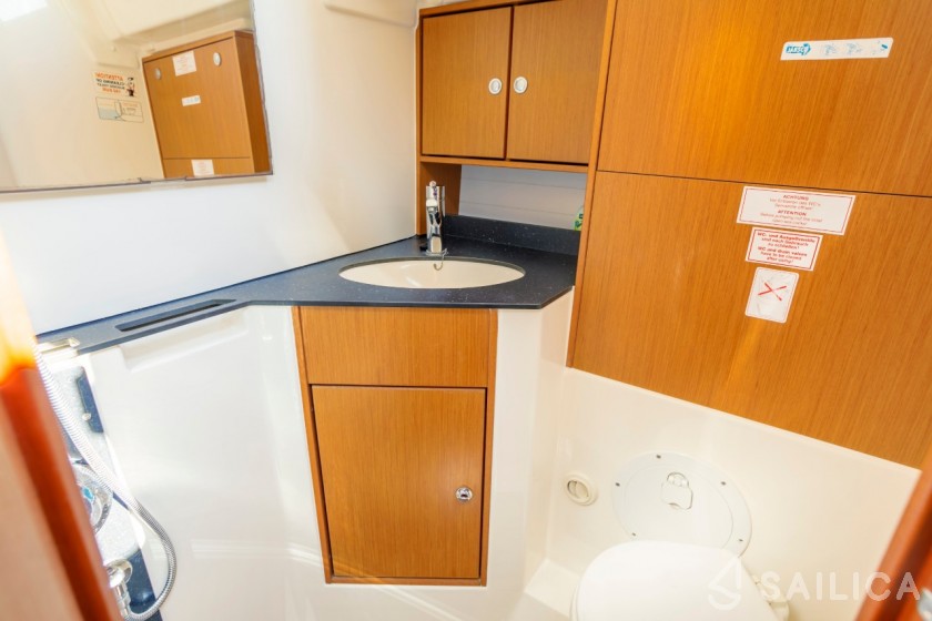 Bavaria 45 - Yacht Charter Sailica
