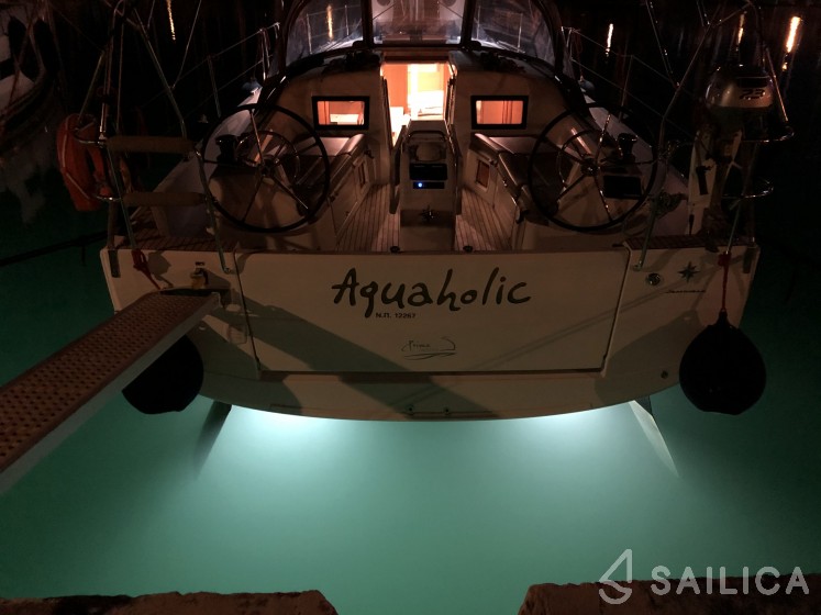 Sun Odyssey 410 - Yacht Charter Sailica