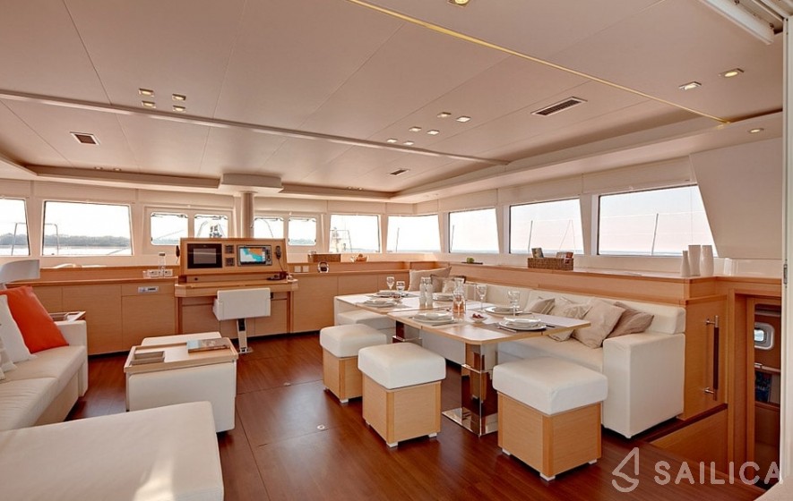 Lagoon 620 - Yacht Charter Sailica