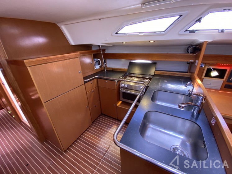 Bavaria 51 Cruiser - Yacht Charter Sailica