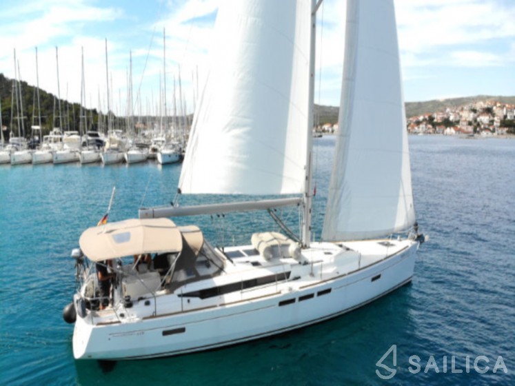 Sun Odyssey 519 - Yacht Charter Sailica