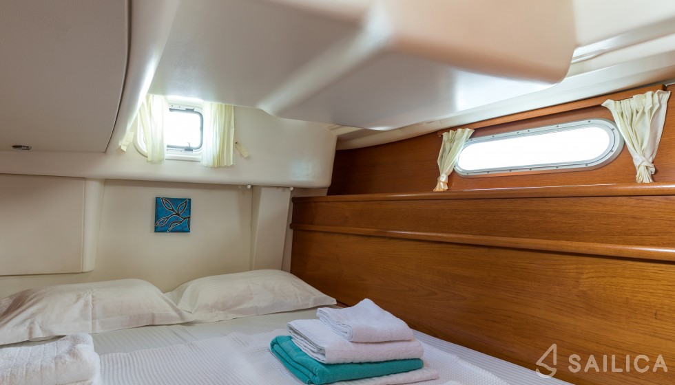 Sun Odyssey 54DS - Yacht Charter Sailica