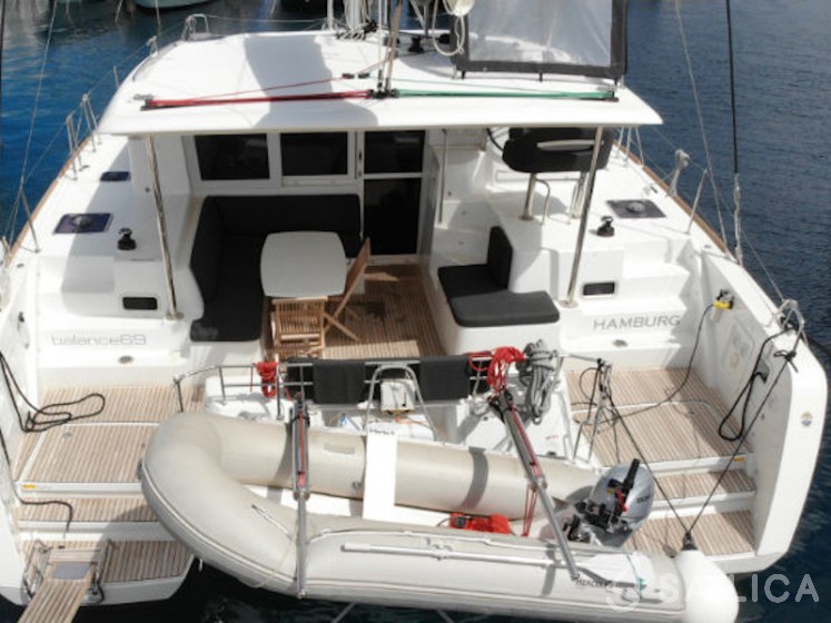 Lagoon 40 - Yacht Charter Sailica