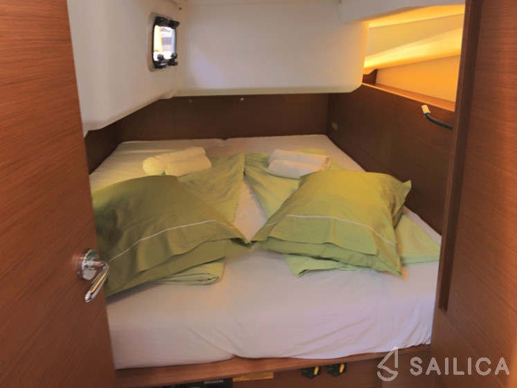 Sun Odyssey 440 - Yacht Charter Sailica