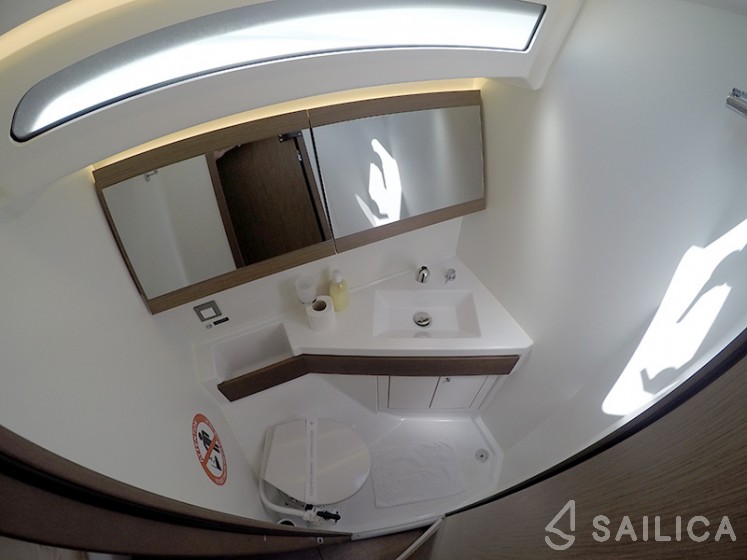 Oceanis 46.1 - Yacht Charter Sailica