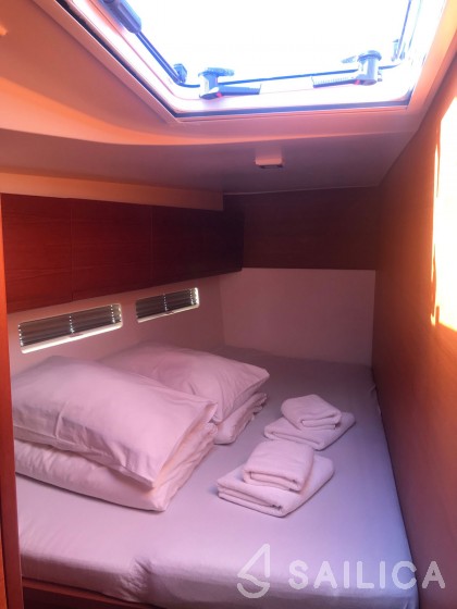 More 55 - Yacht Charter Sailica