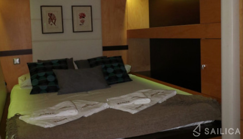 Sunreef 62 - Yacht Charter Sailica