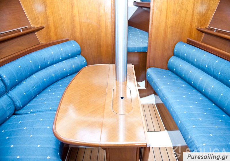 Oceanis 343 - Yacht Charter Sailica