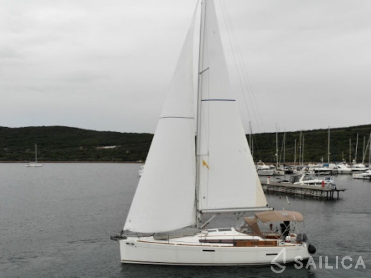 Sun Odyssey 389 - Yacht Charter Sailica