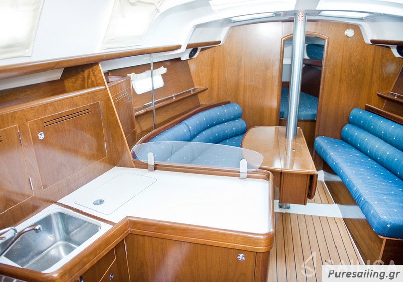 Oceanis 343 - Yacht Charter Sailica