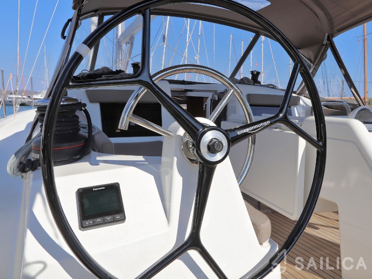 Sun Odyssey 410 - Yacht Charter Sailica