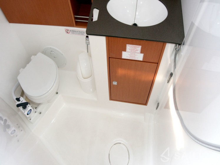 Bavaria 41 Cruiser - Yacht Charter Sailica