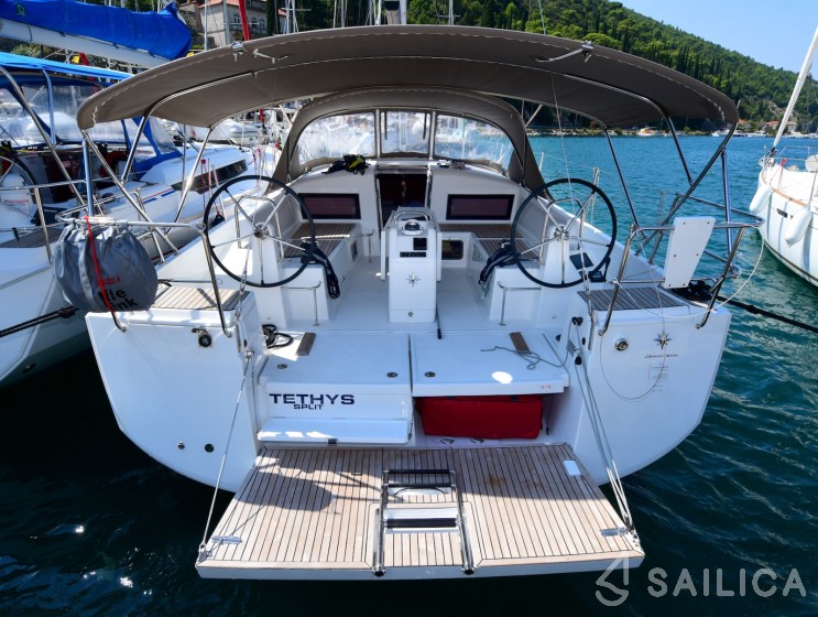 Sun Odyssey 440 - Yacht Charter Sailica