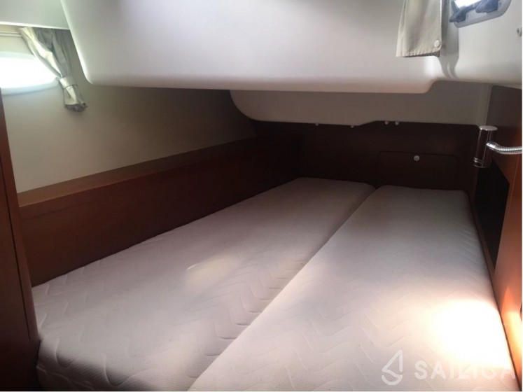 Oceanis 50 Family - Yacht Charter Sailica