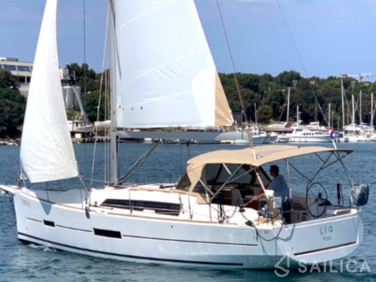 Dufour 382 Grand Large - Yacht Charter Sailica