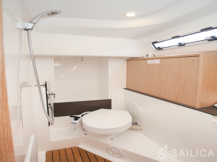 Bavaria Cruiser 34 Style - Yacht Charter Sailica