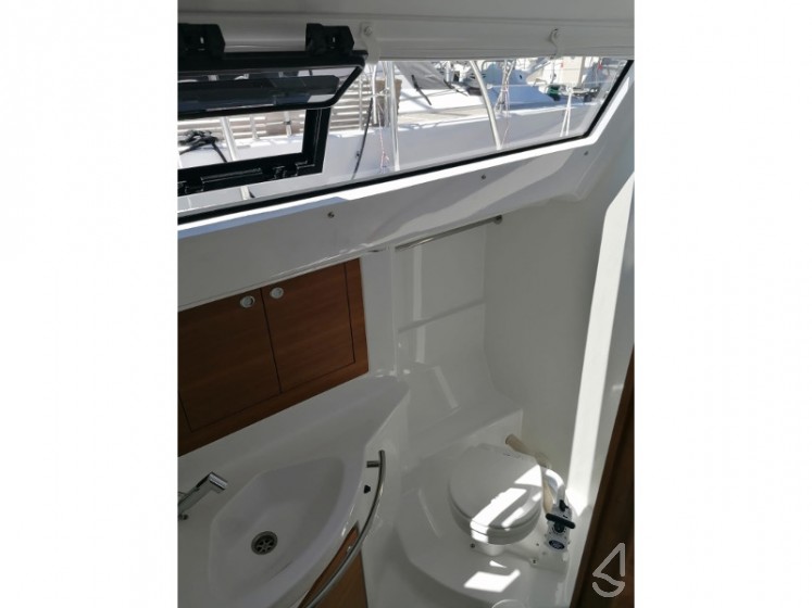 Elan 40.1 - Yacht Charter Sailica