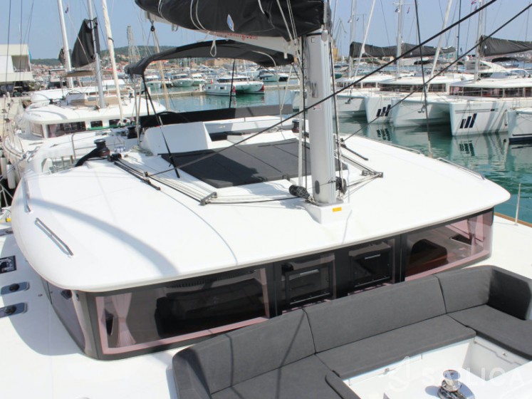 Lagoon 450 - Yacht Charter Sailica