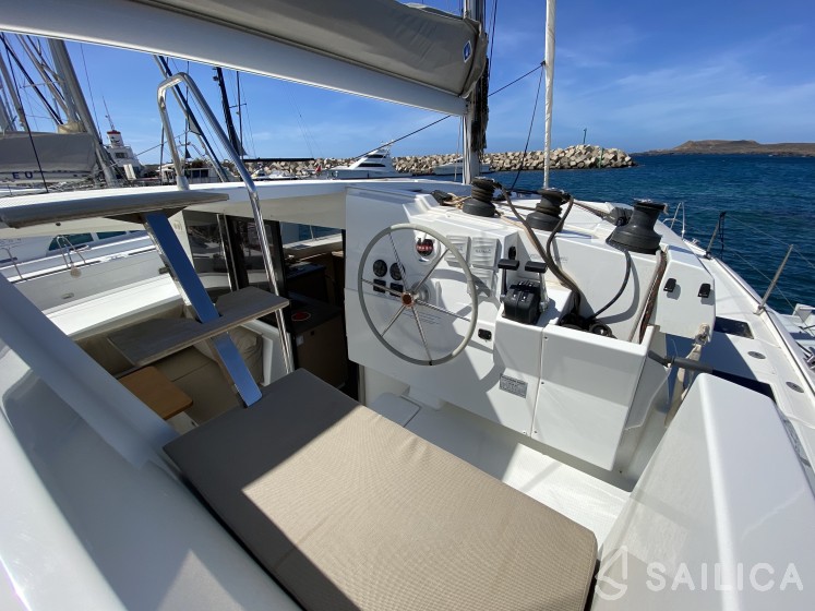 Lucia 40 - Yacht Charter Sailica