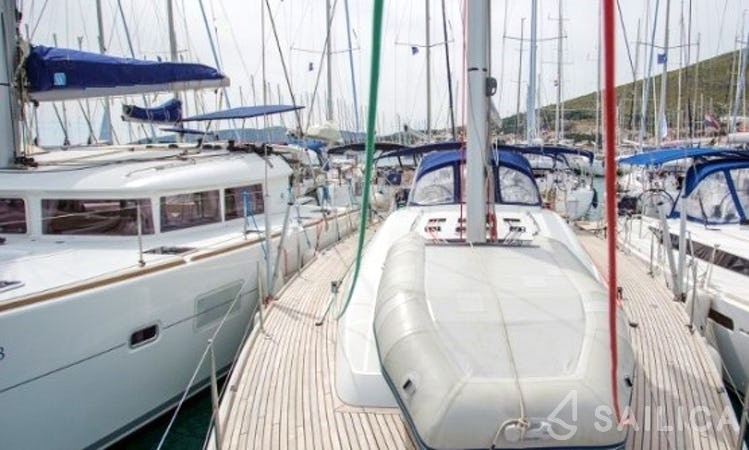 Oceanis 50 Family - Yacht Charter Sailica