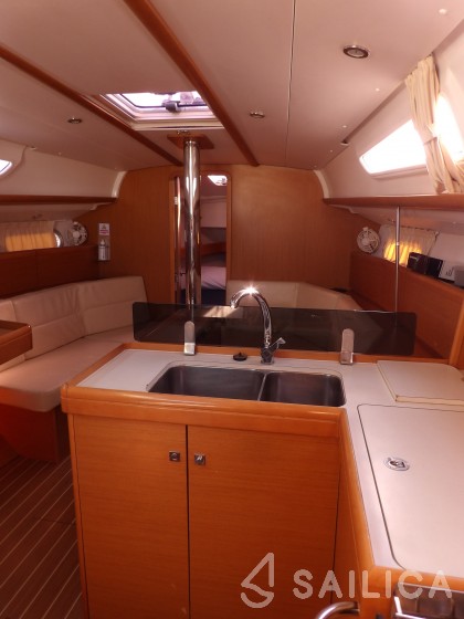 Sun Odyssey 36i - Yacht Charter Sailica