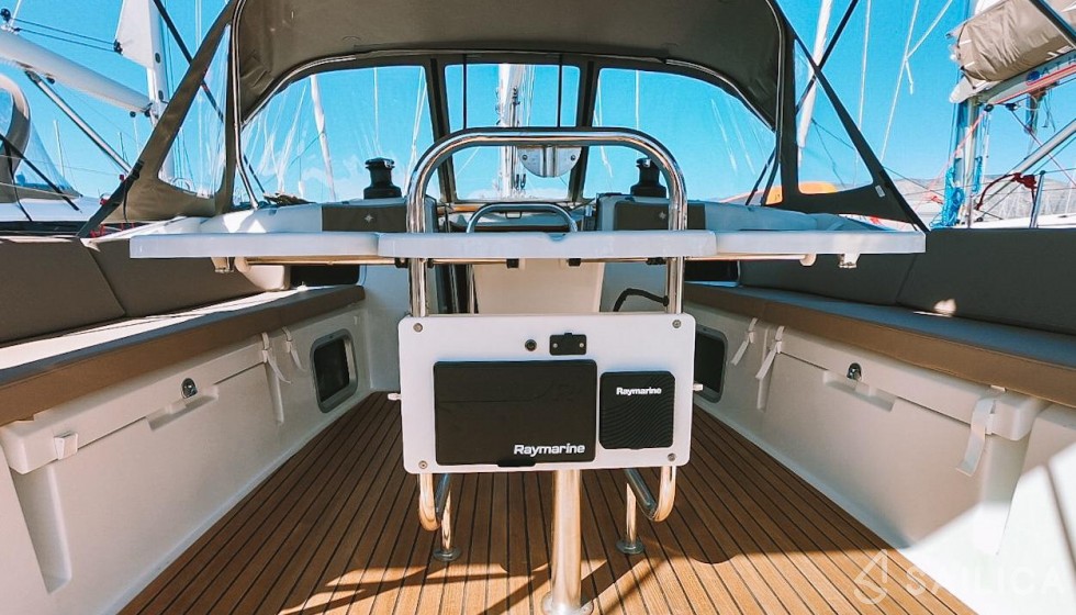 Sun Odyssey 519 - Yacht Charter Sailica