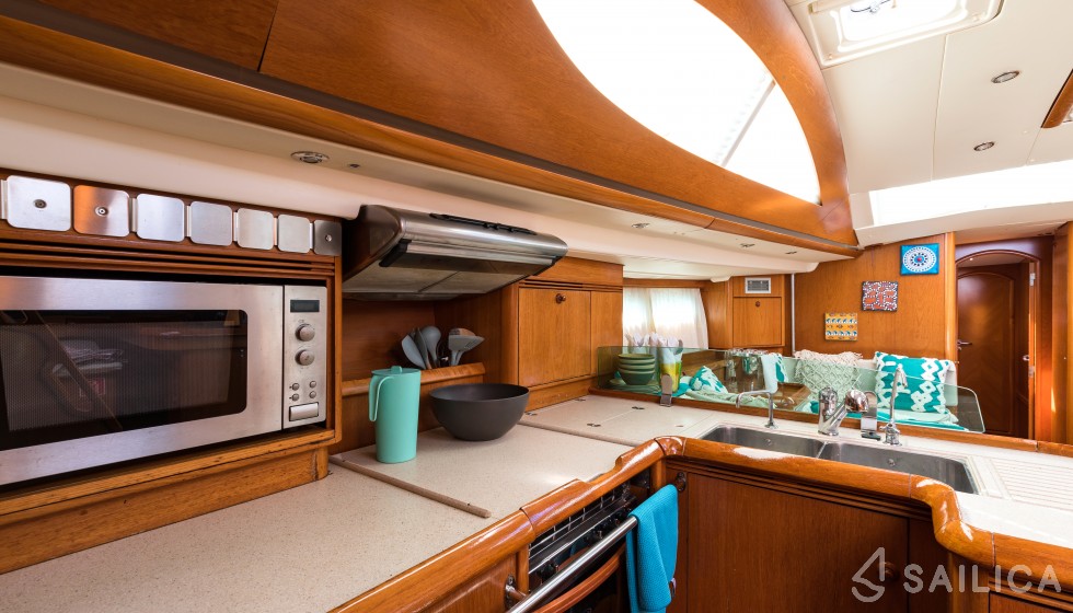 Sun Odyssey 54DS - Yacht Charter Sailica