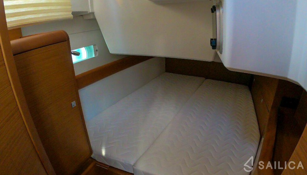 Sun Odyssey 519 - Yacht Charter Sailica