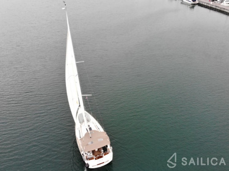 Sun Odyssey 389 - Yacht Charter Sailica