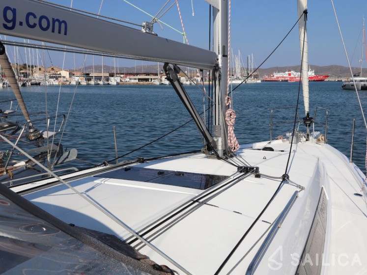 Sun Odyssey 410 - Yacht Charter Sailica