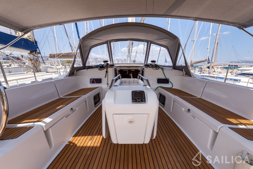 Sun Odyssey 509 - Yacht Charter Sailica