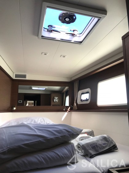 Lagoon 450  Flybridge - Yacht Charter Sailica