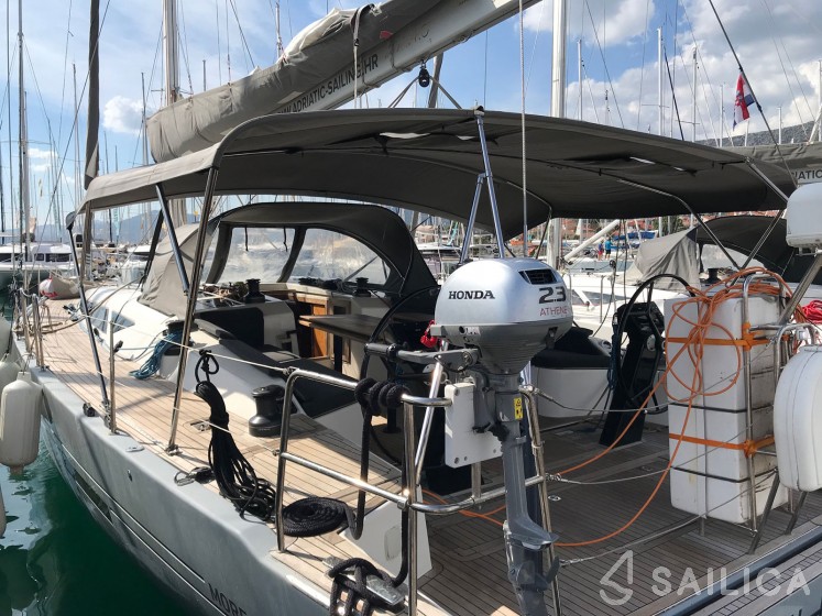 More 55 - Yacht Charter Sailica