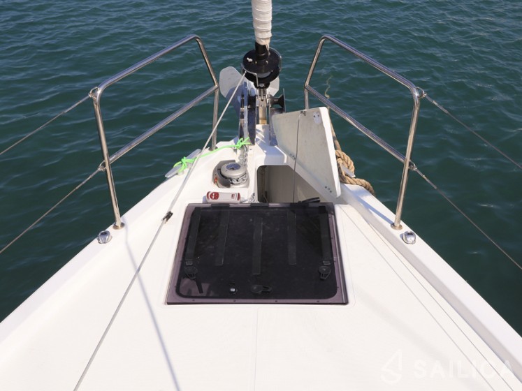 Sun Odyssey 440 - Yacht Charter Sailica