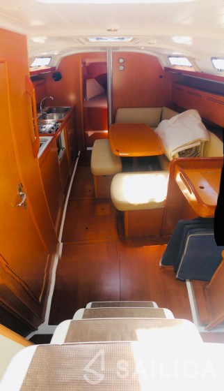 Cyclades 39.3 - Yacht Charter Sailica