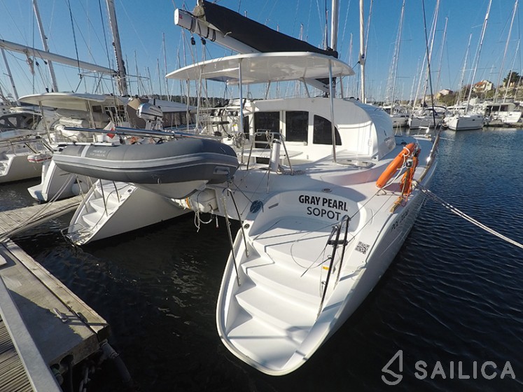 Lagoon 380 - Yacht Charter Sailica