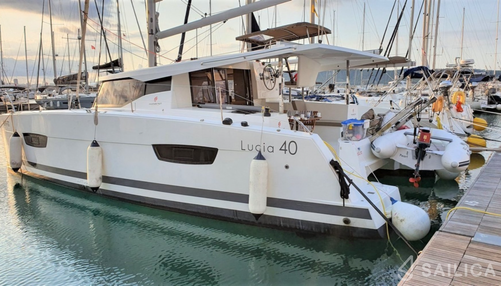 Lucia 40 - Yacht Charter Sailica