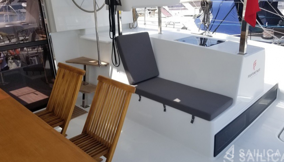 Lucia 40 - Yacht Charter Sailica