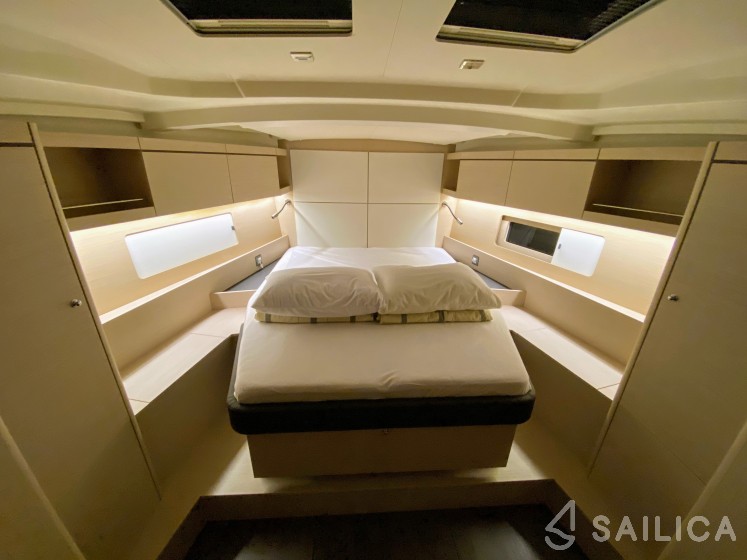 Oceanis 46.1 - Yacht Charter Sailica